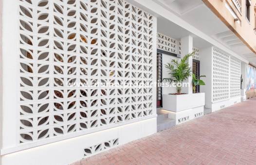 Appartment · Nouvelle Construction · Torrevieja · Playa Los Naufragos