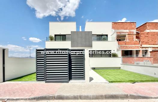 Maison de ville · Nouvelle Construction · Cox · San Fernando