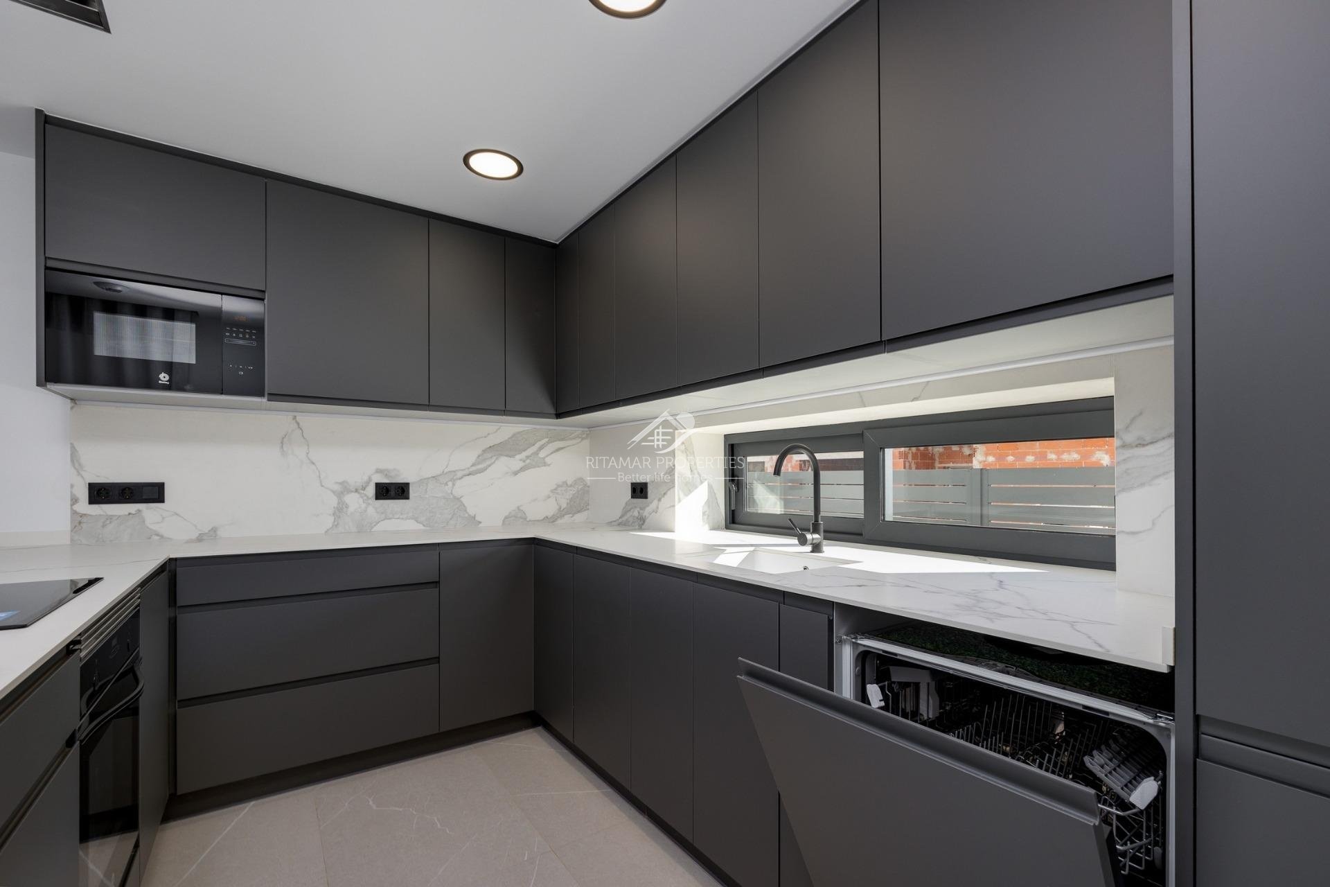 Obra Nueva - Villa - Torrevieja - Sector 25