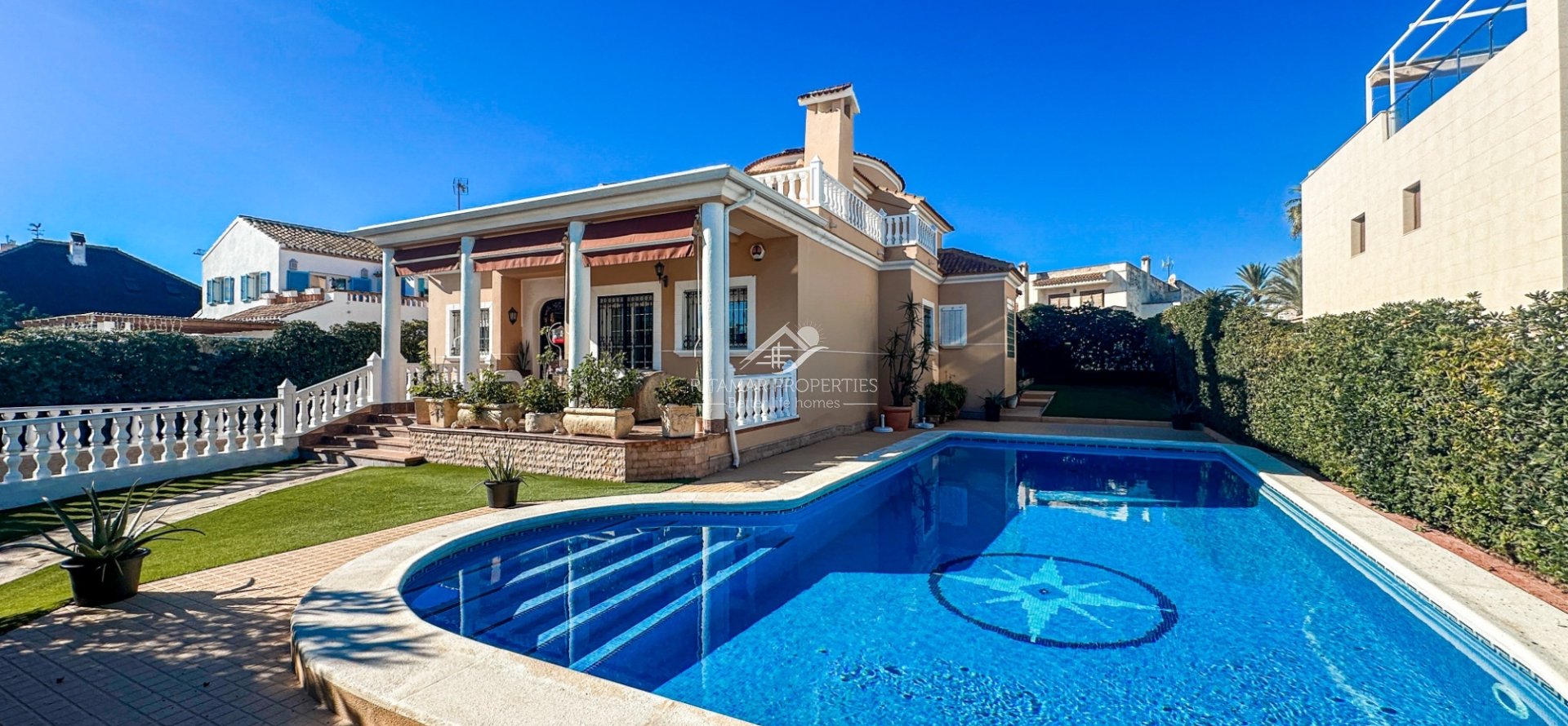 Resale - Villa - La Mata