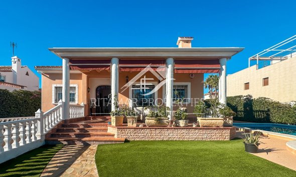 Resale - Villa - La Mata