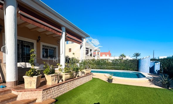 Resale - Villa - La Mata