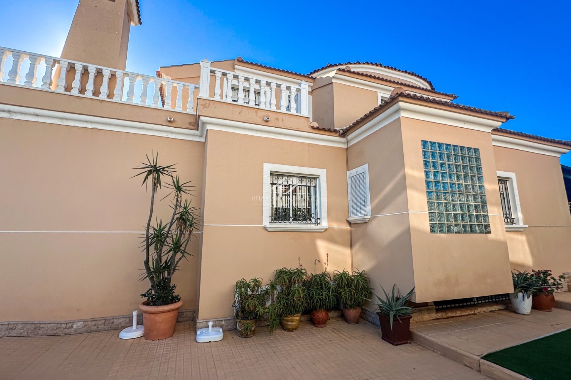 Resale - Villa - La Mata