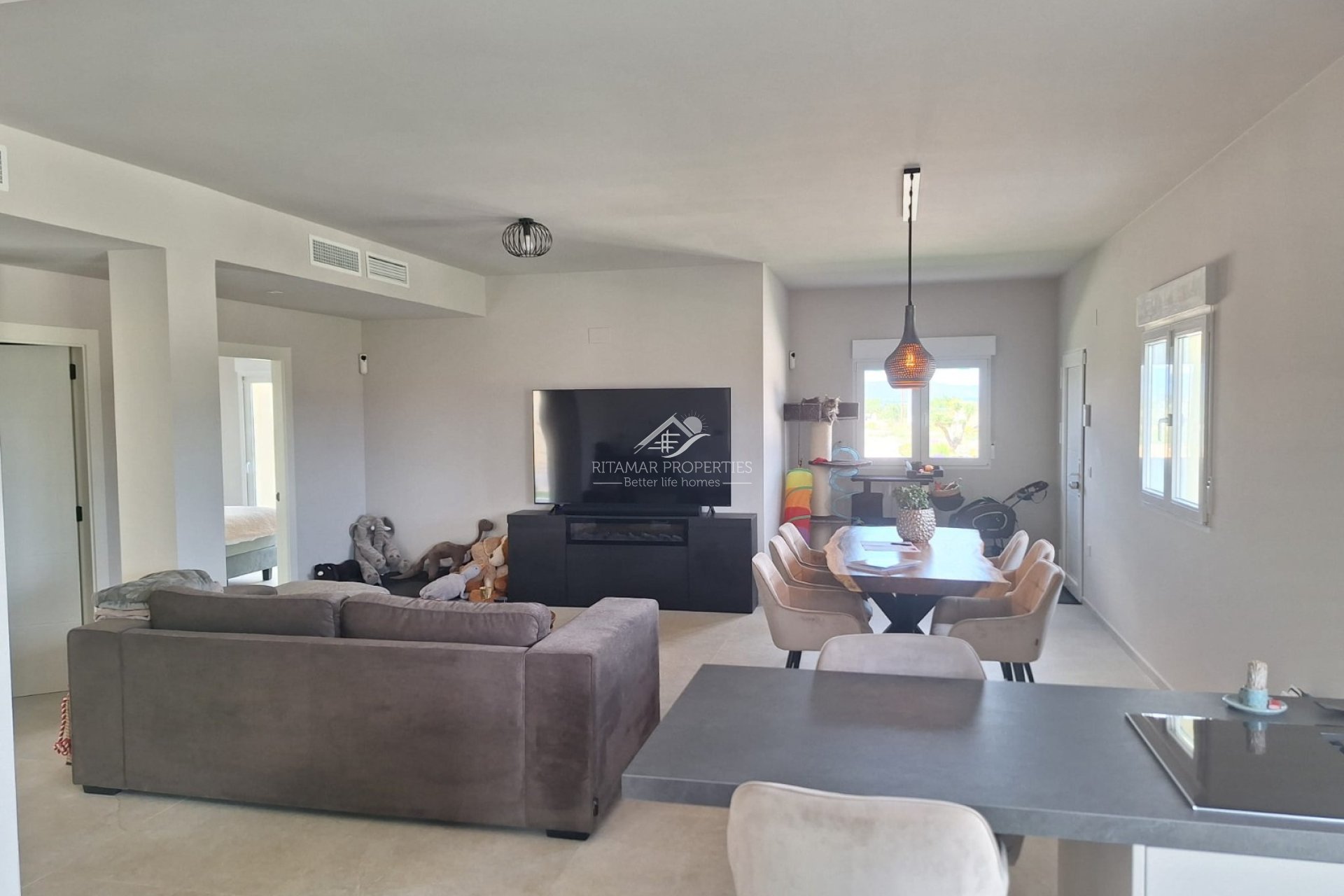 Resale - Villa - Pinoso