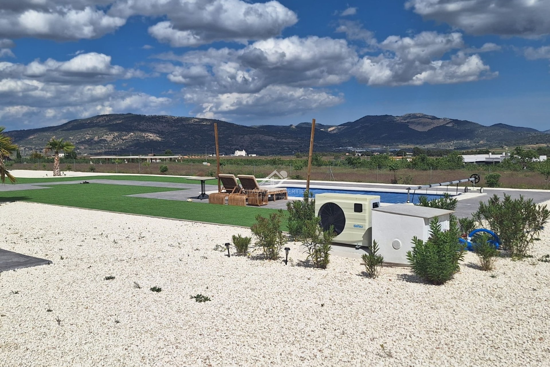 Resale - Villa - Pinoso