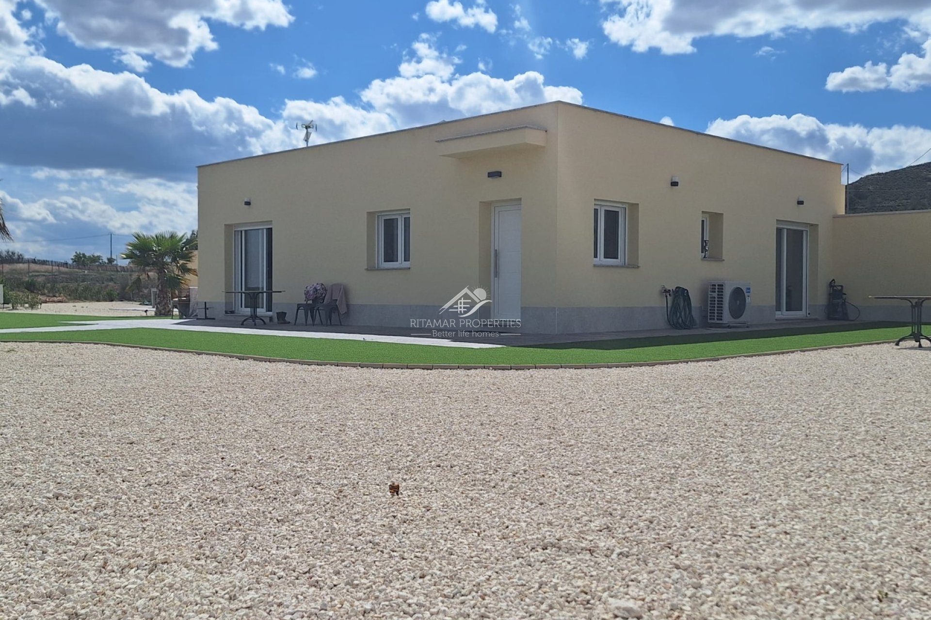 Resale - Villa - Pinoso