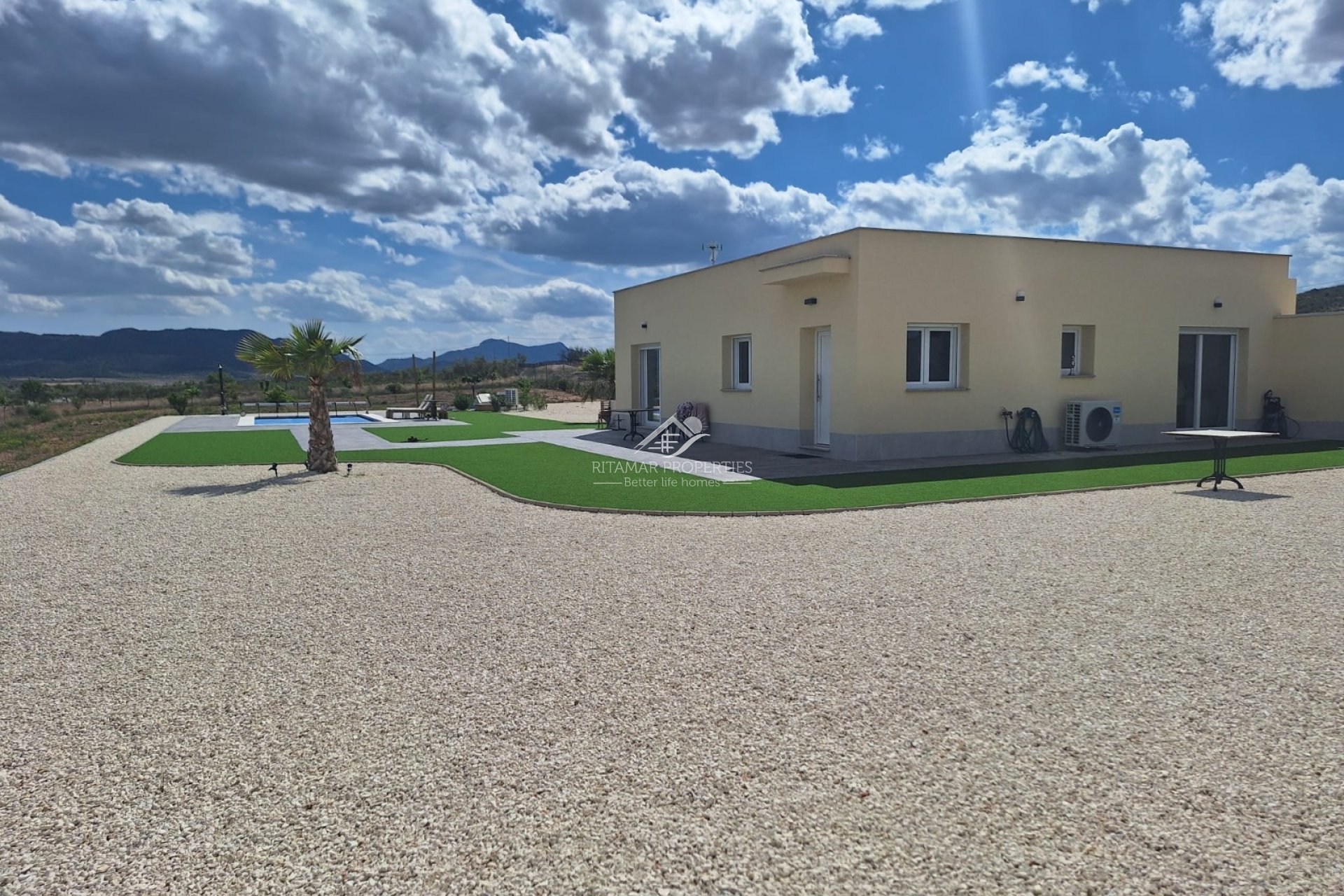Resale - Villa - Pinoso
