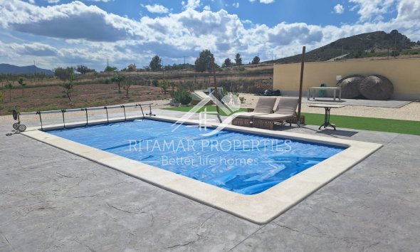 Resale - Villa - Pinoso