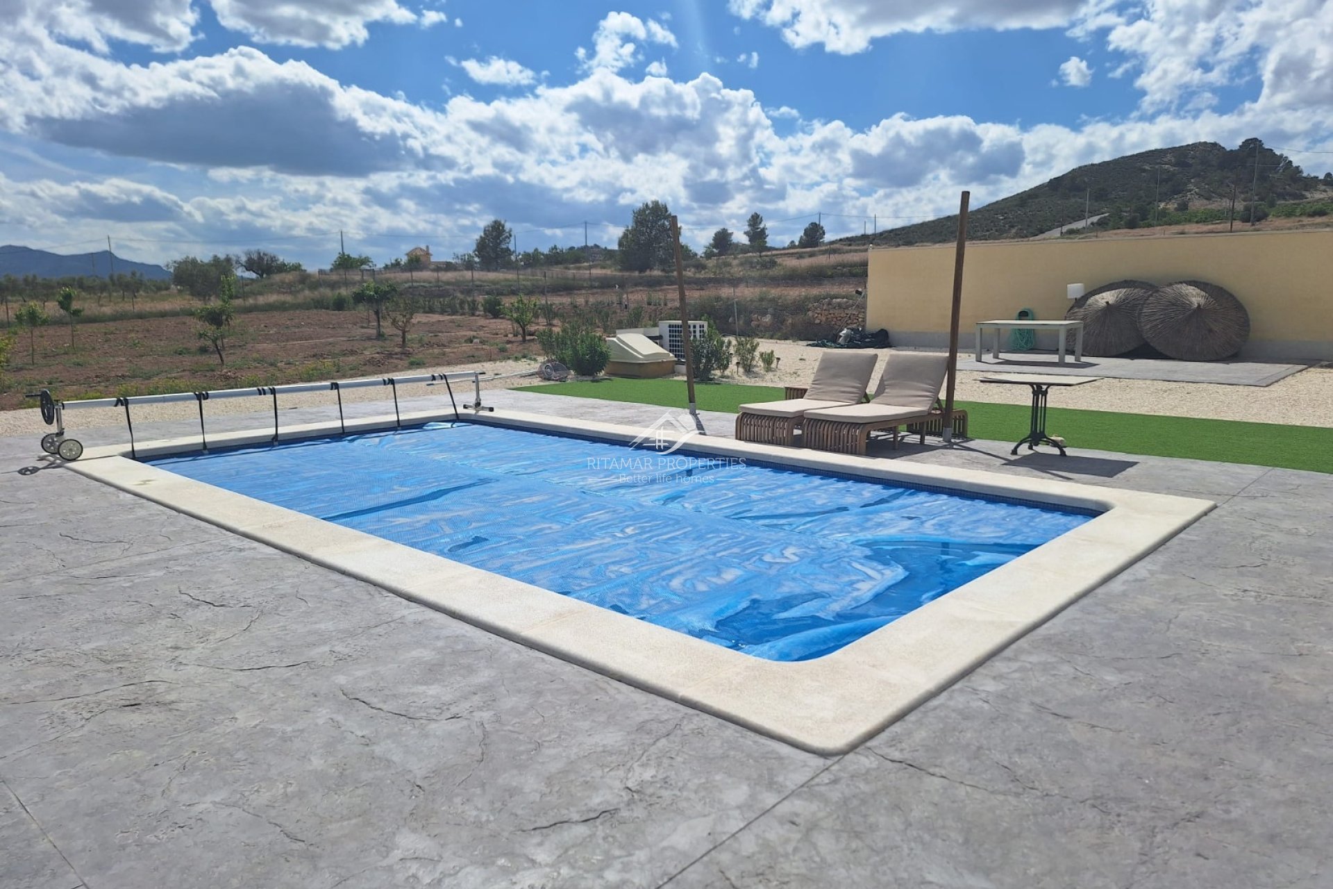 Resale - Villa - Pinoso