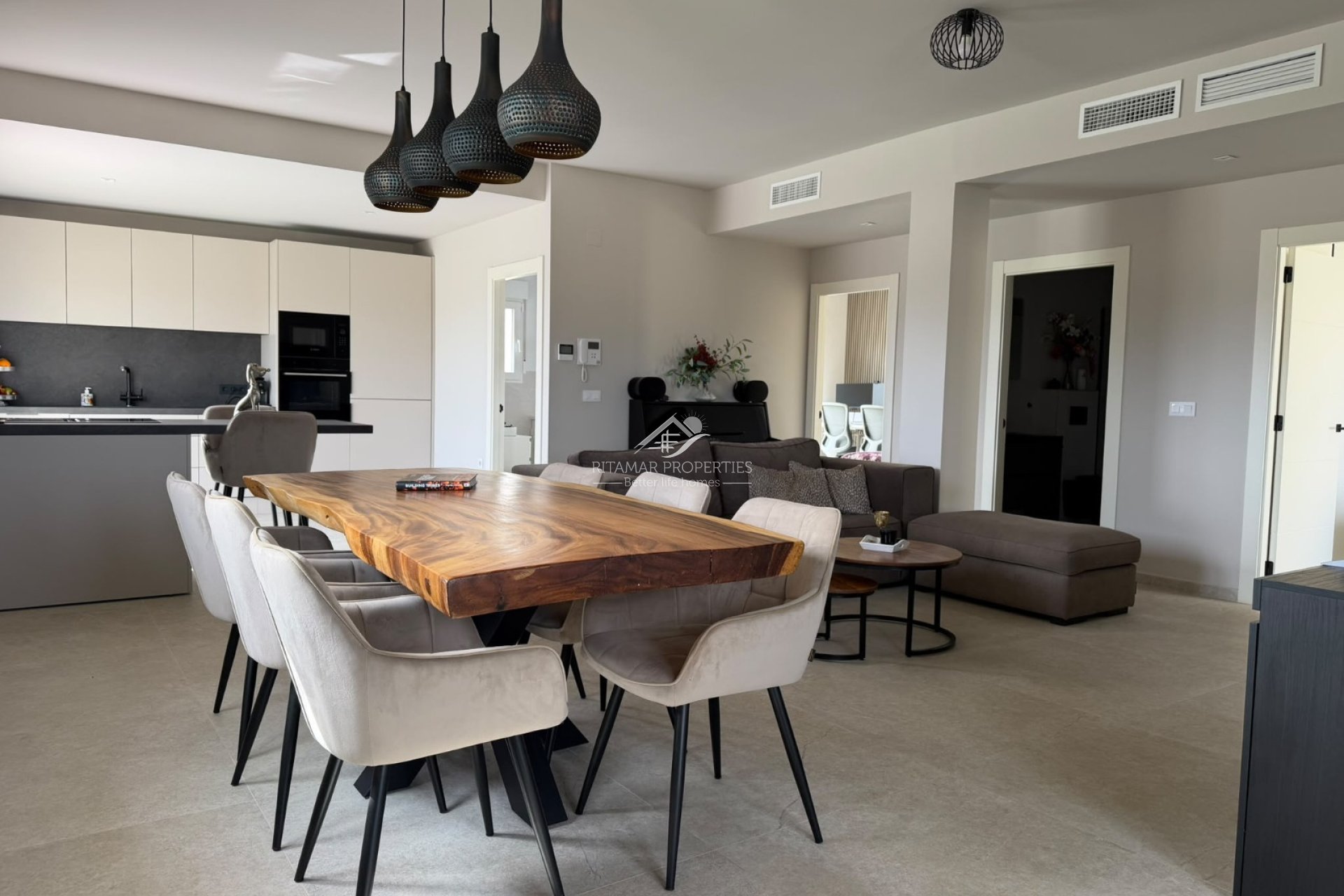 Resale - Villa - Pinoso