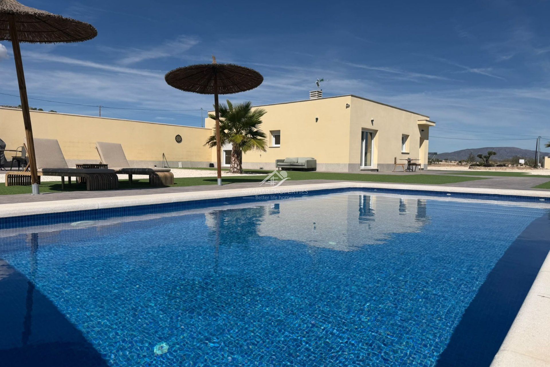 Resale - Villa - Pinoso