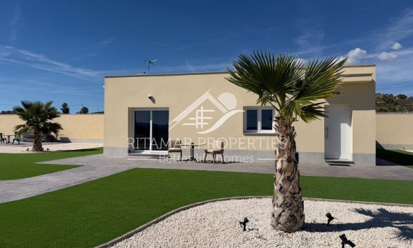Resale - Villa - Pinoso