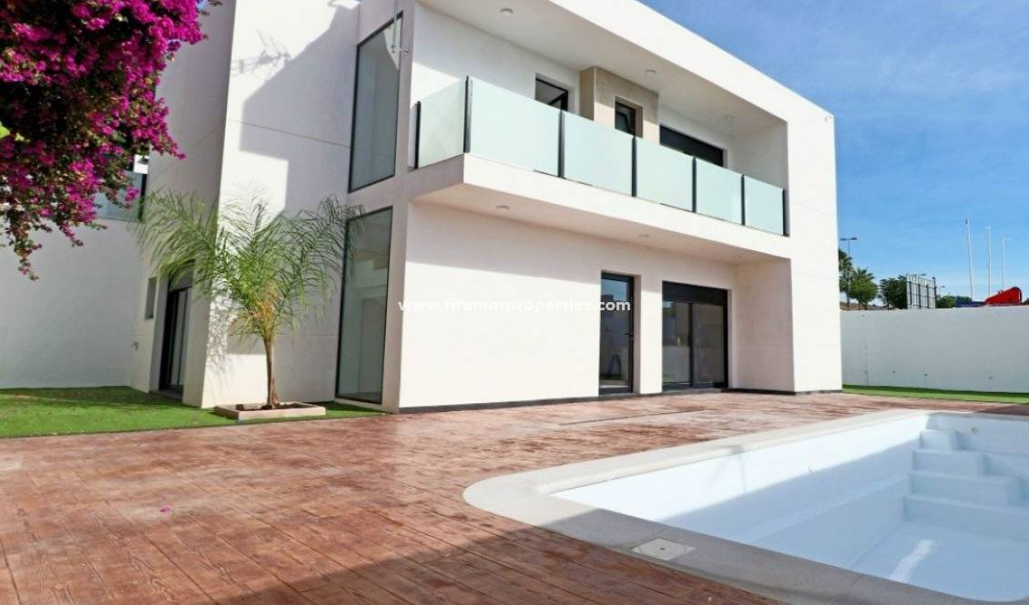  - Villa - Fortuna - Urb. Kalendas