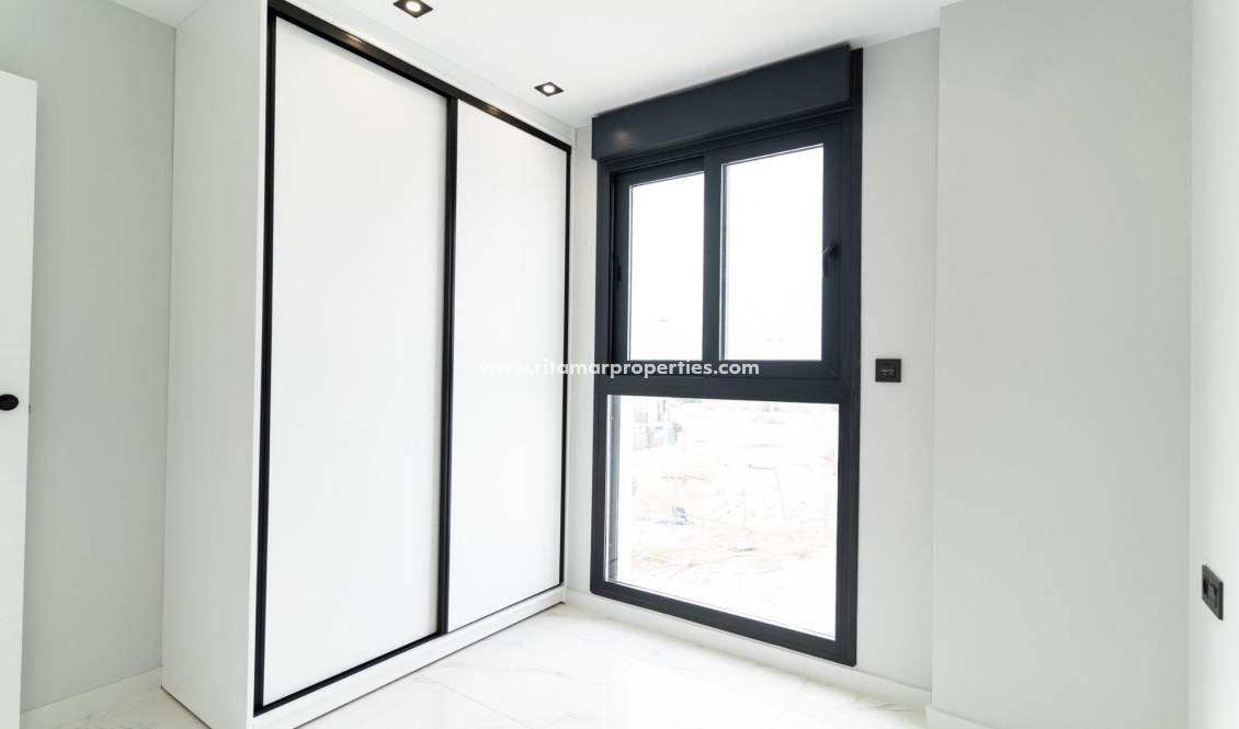  - Villa - Orihuela Costa - Punta Prima