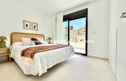 Obra Nueva - Town House - Cox - San Fernando