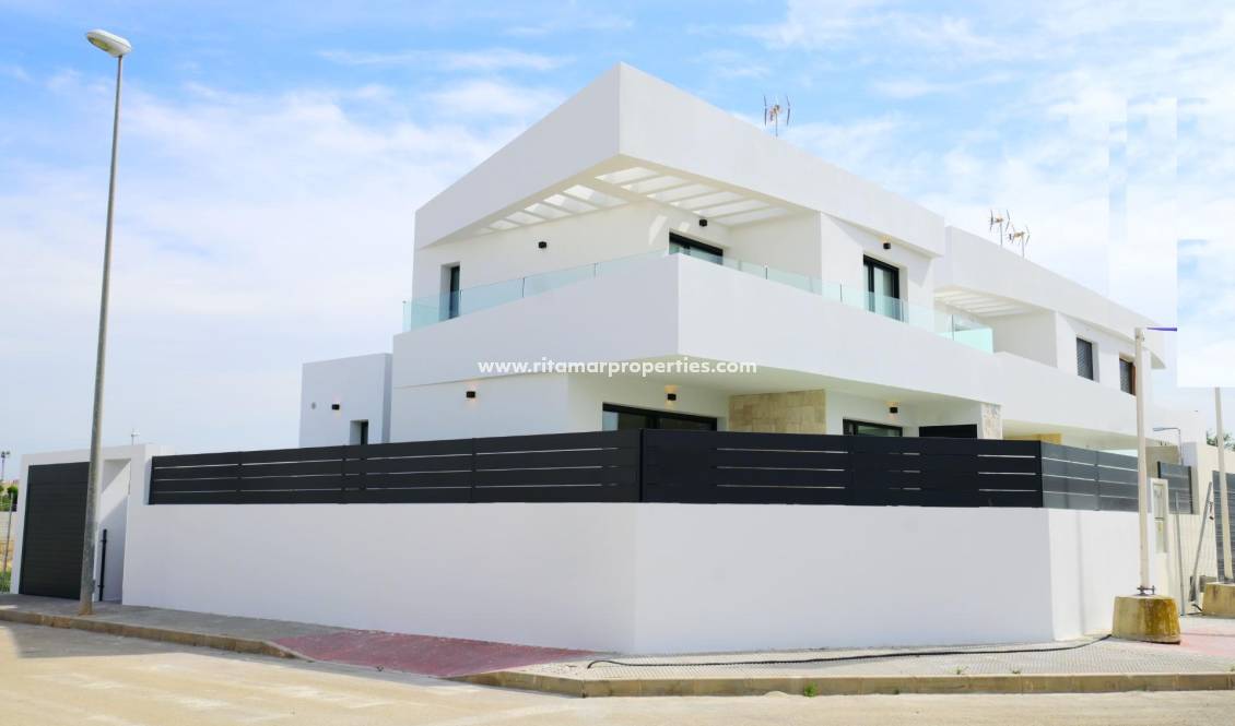 Neubau - Villa - Dolores - polideportivo