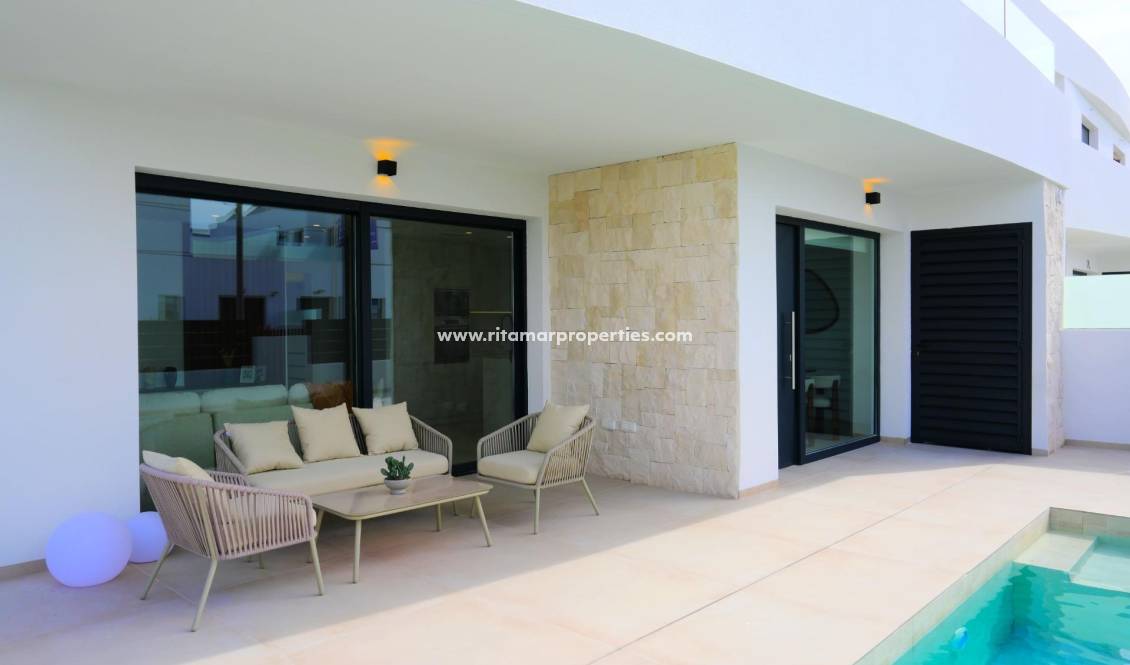 Neubau - Villa - Dolores - polideportivo