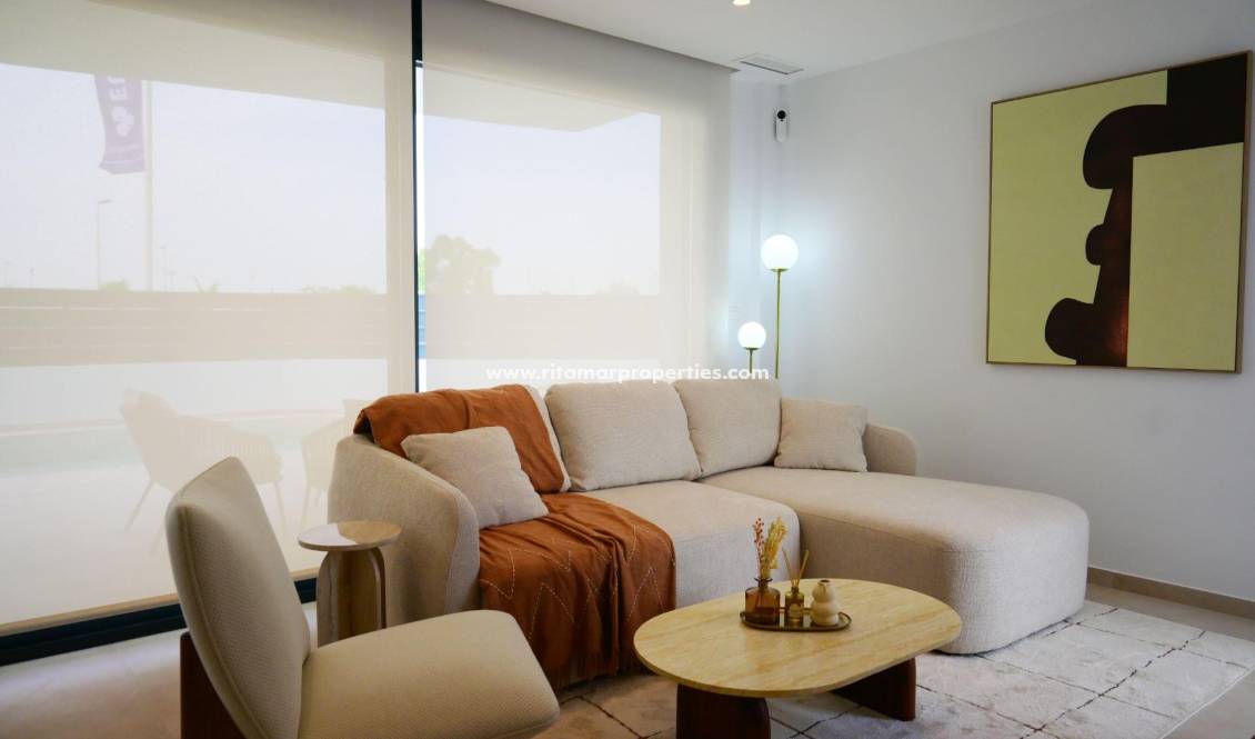 Neubau - Villa - Dolores - polideportivo