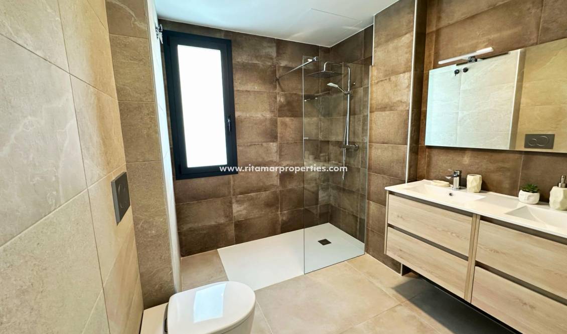 Neubau - Villa - Dolores - polideportivo