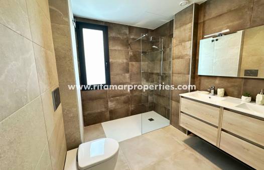 Neubau - Villa - Dolores - polideportivo