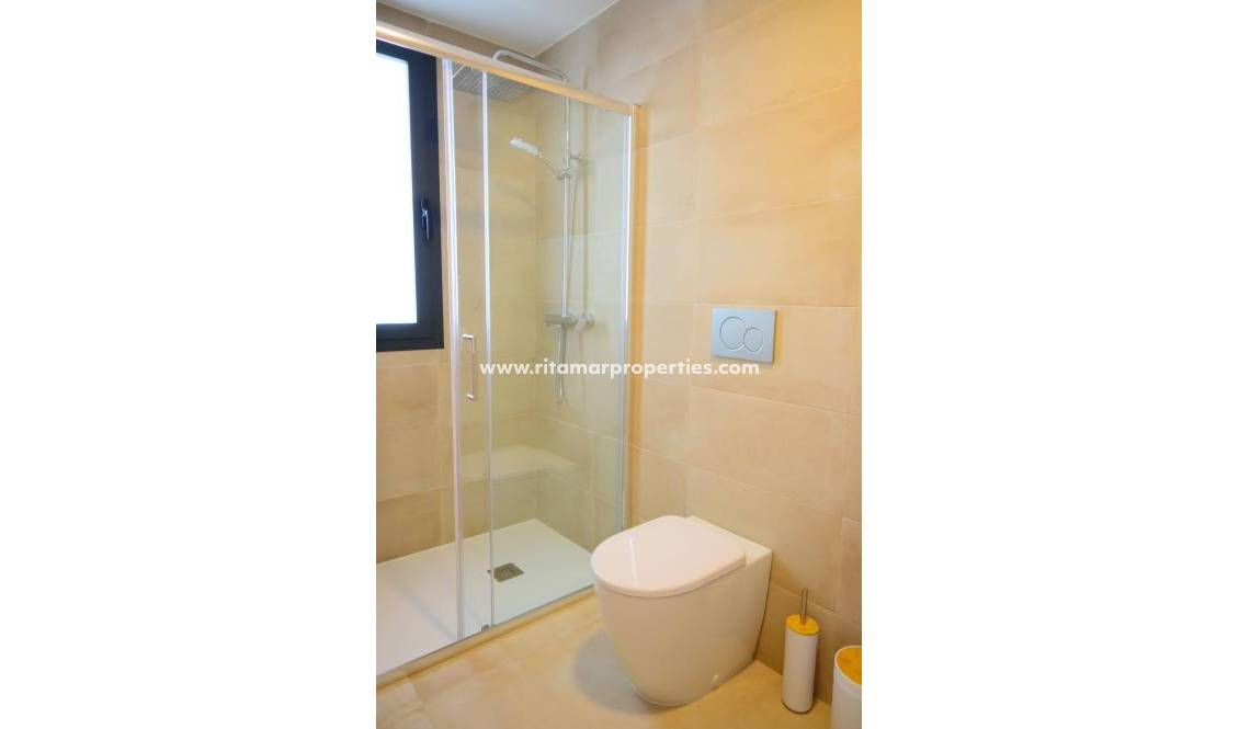 Neubau - Villa - Dolores - polideportivo