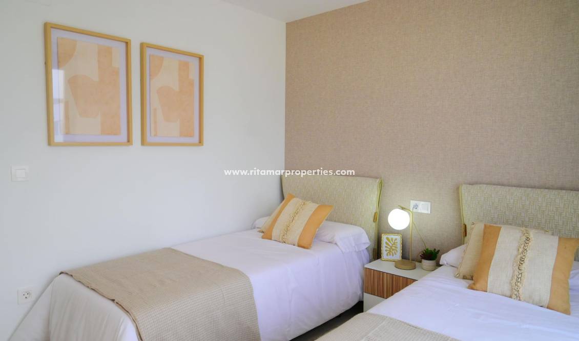 Neubau - Villa - Dolores - polideportivo