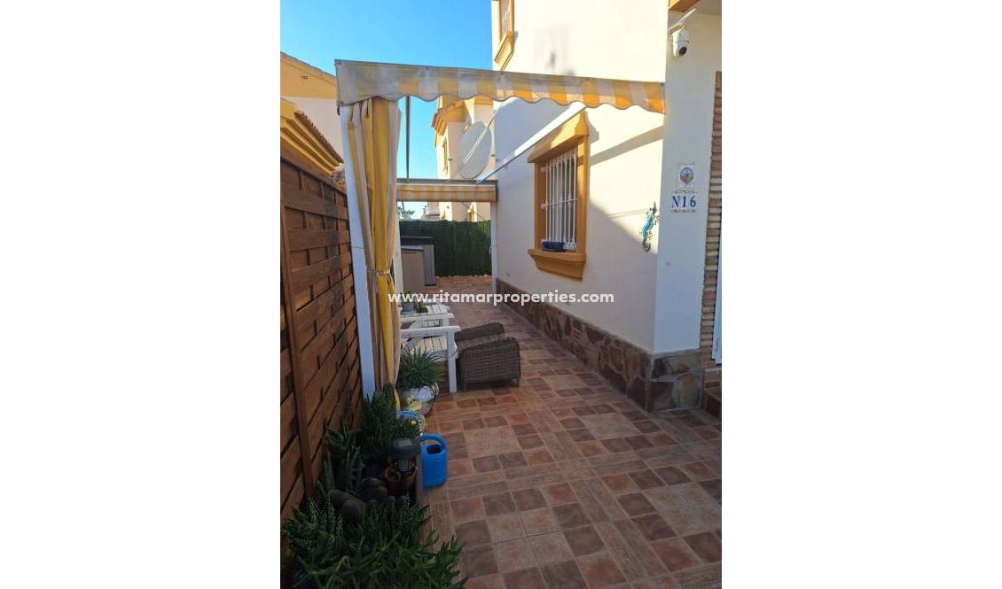 Sale - Villa - Guardamar del Segura - El Raso