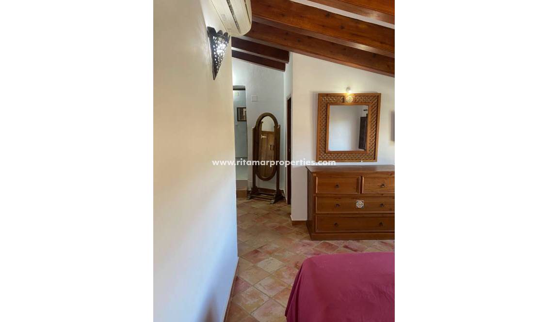 Weiterverkauf - Villa - Pinoso