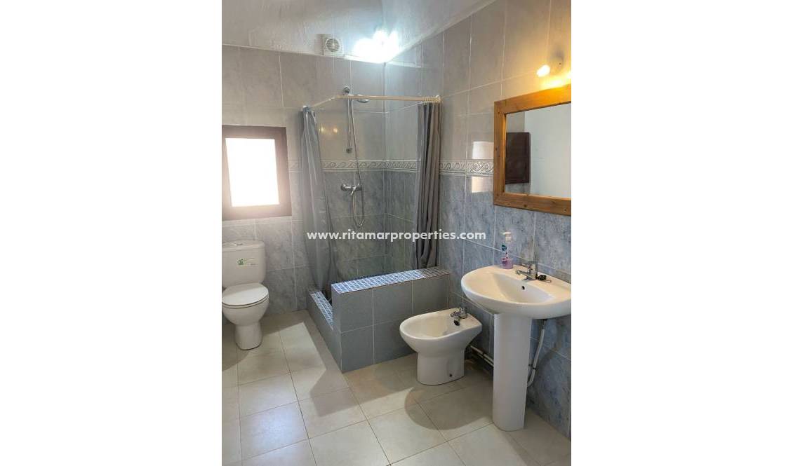 Weiterverkauf - Villa - Pinoso