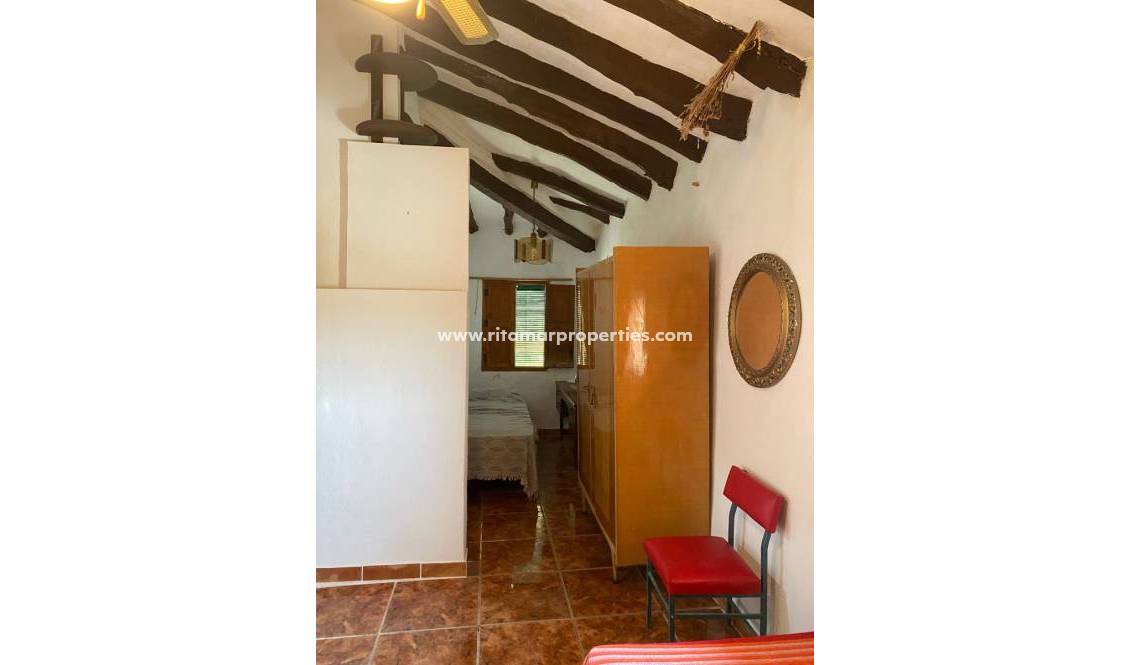 Weiterverkauf - Villa - Pinoso