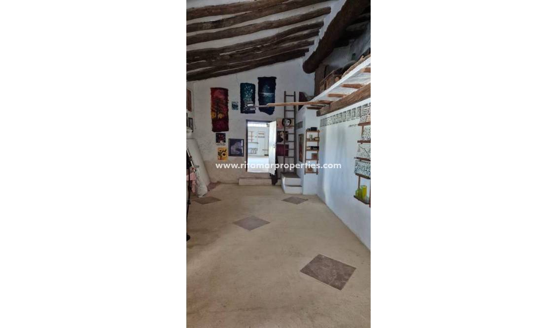 Weiterverkauf - Villa - Pinoso