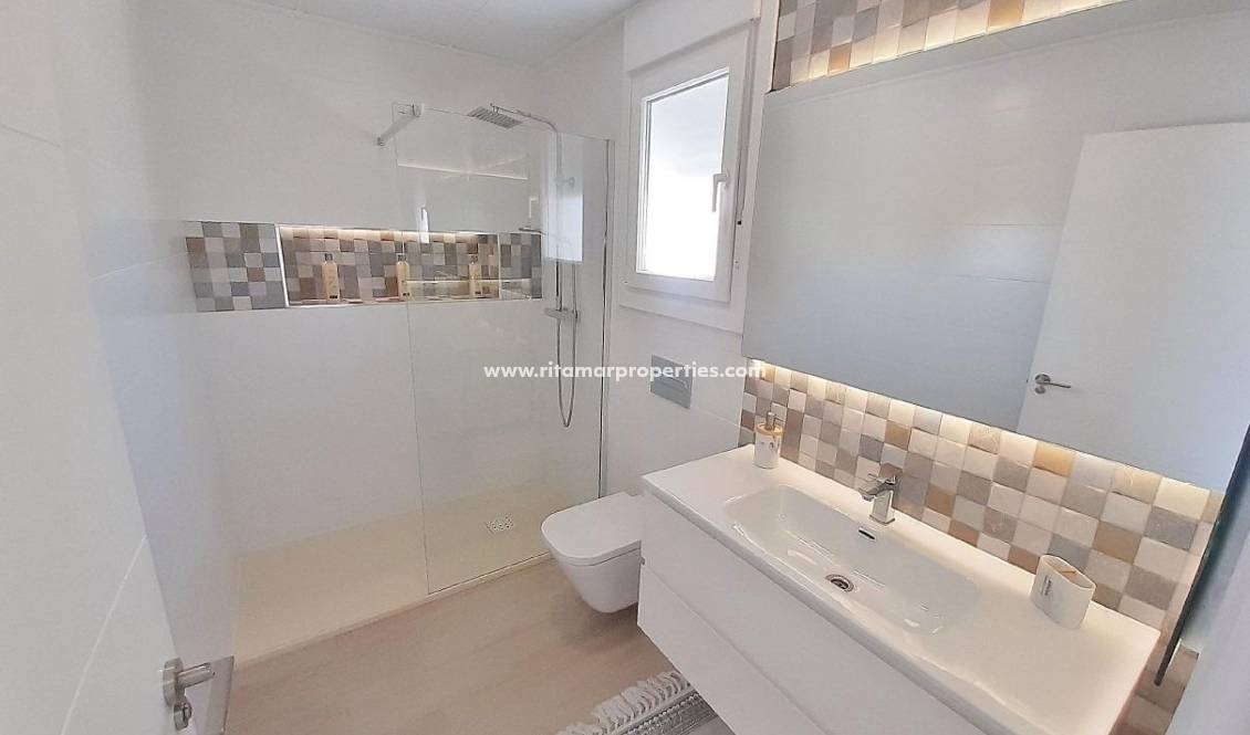  - Town House - Avileses