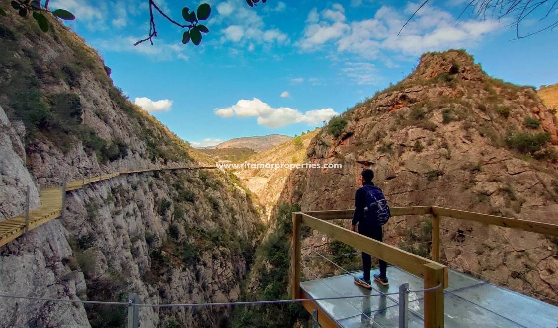  - Apartamento - Relleu - pueblo