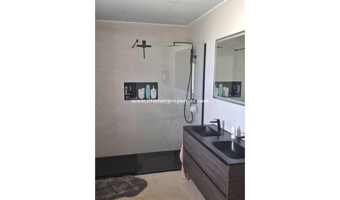 Sale - Villa - Pinoso
