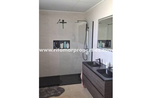 Sale - Villa - Pinoso
