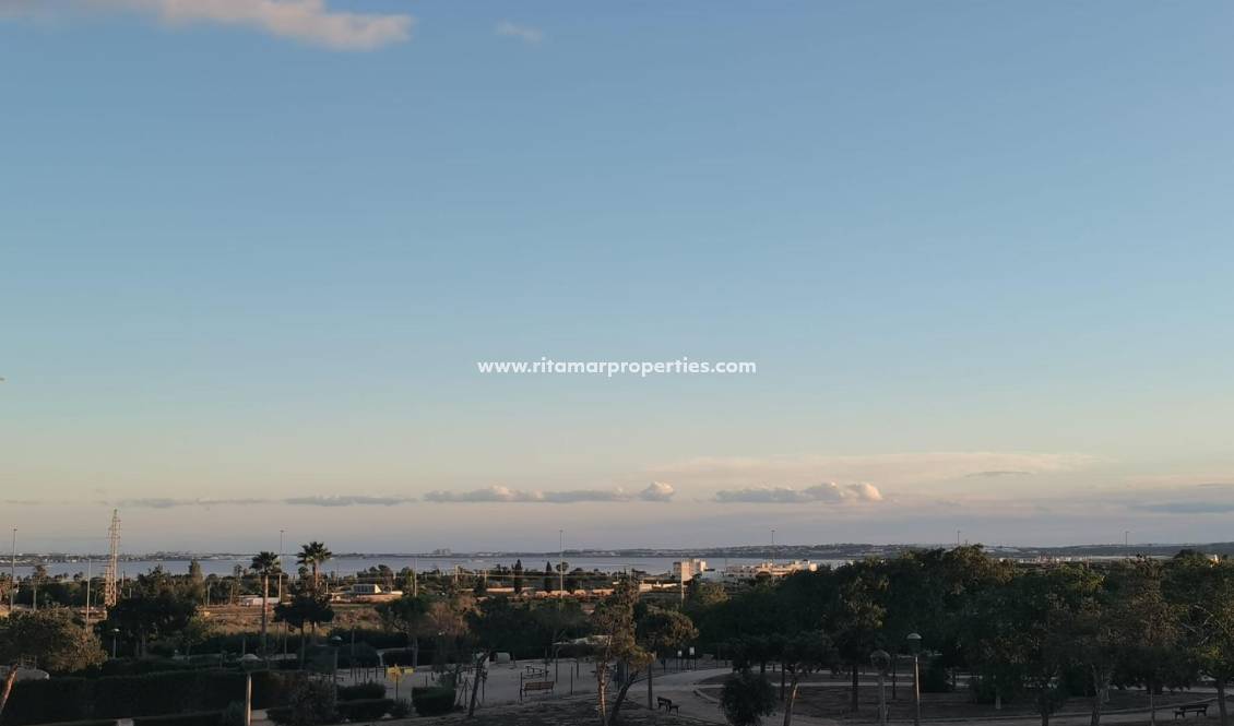  - Villa - Los Montesinos - La Herrada