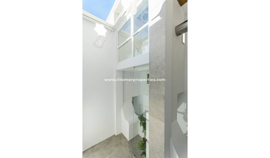  - Villa - Los Montesinos - La Herrada