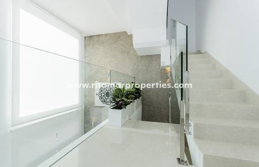  - Villa - Los Montesinos - La Herrada