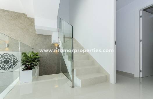  - Villa - Los Montesinos - La Herrada