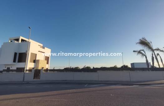  - Villa - Los Montesinos - La Herrada