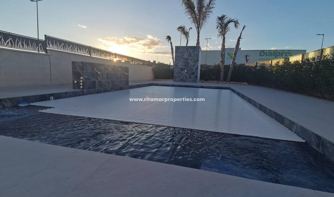  - Villa - Los Montesinos - La Herrada