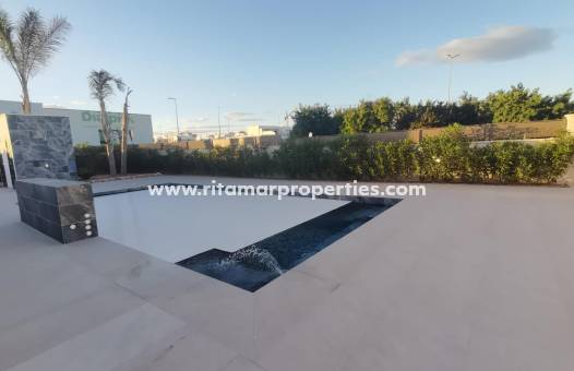  - Villa - Los Montesinos - La Herrada