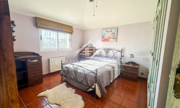 Resale - Villa - La Mata