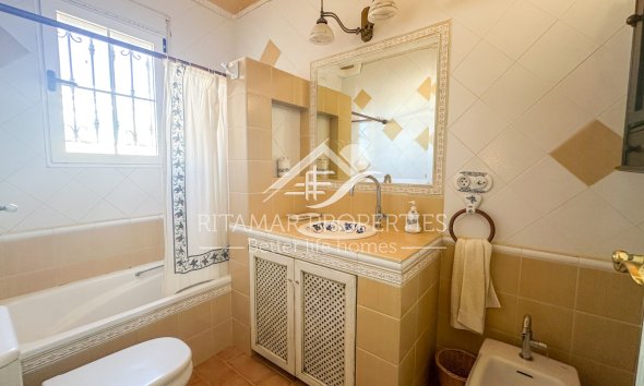Resale - Villa - La Mata