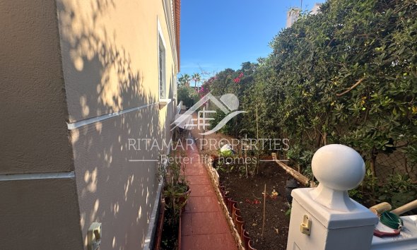 Resale - Villa - La Mata