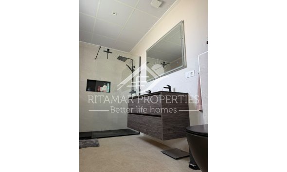 Resale - Villa - Pinoso