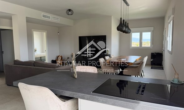 Resale - Villa - Pinoso