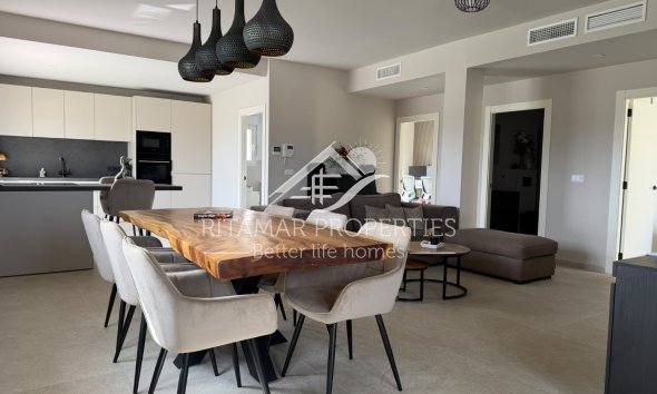 Resale - Villa - Pinoso