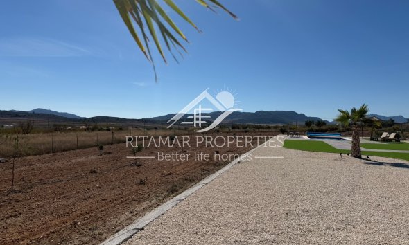 Resale - Villa - Pinoso