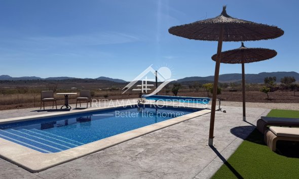 Resale - Villa - Pinoso